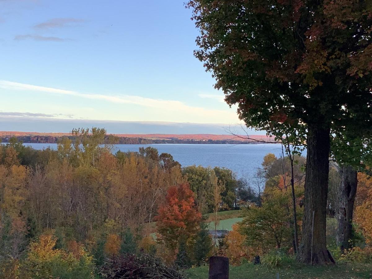 Les Saisons Du Fleuve Bed and Breakfast Lotbiniere Eksteriør billede