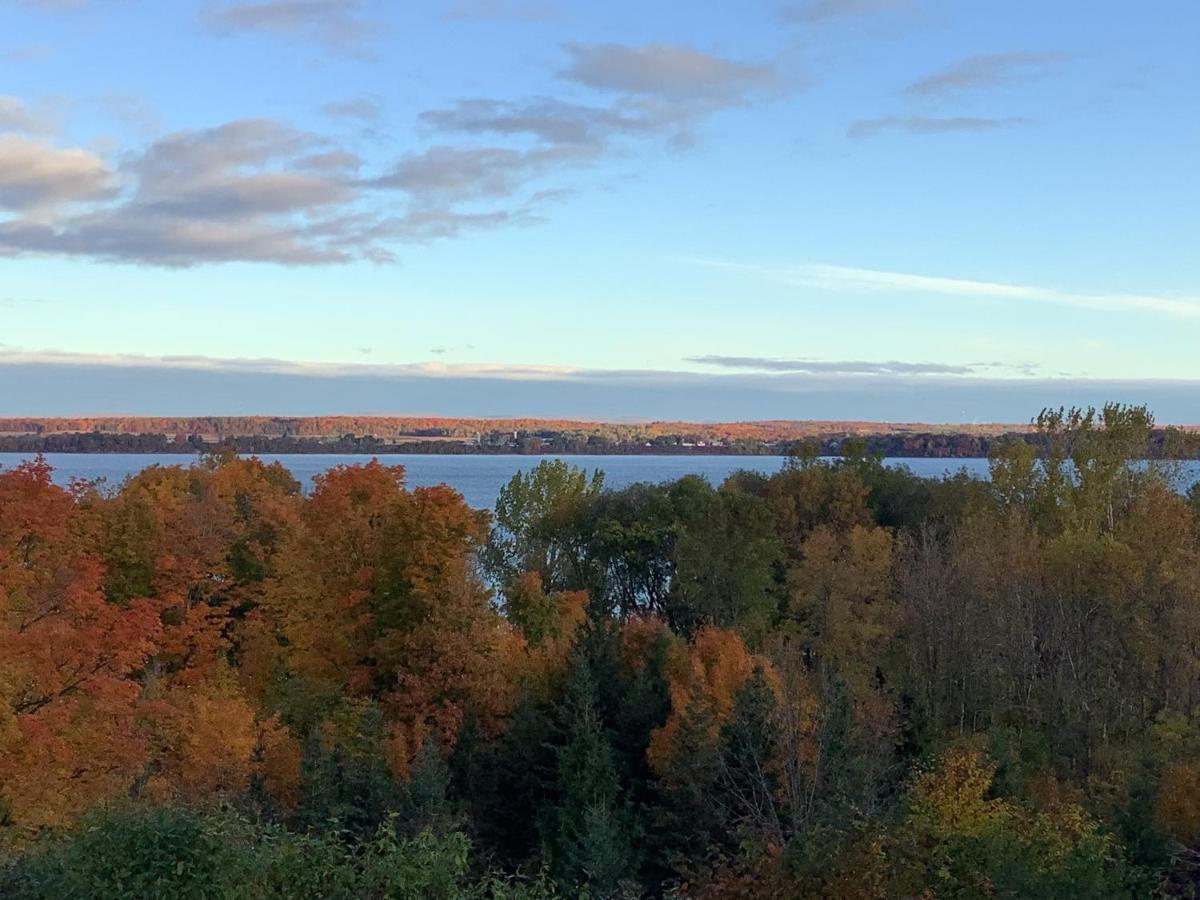 Les Saisons Du Fleuve Bed and Breakfast Lotbiniere Eksteriør billede